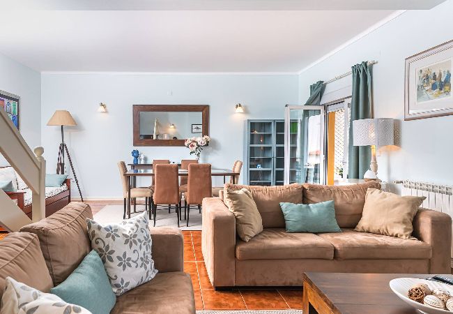 Casa geminada em Amoreira - Golfe e Praia: Casa Familiar em Praia D´el Rey Casa geminada em Amoreira - Golfe e Praia: Casa Familiar em Praia D´el Rey