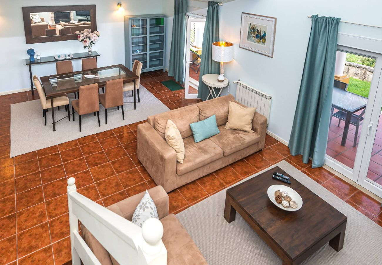 Casa geminada em Amoreira - Golfe e Praia: Casa Familiar em Praia D´el Rey Casa geminada em Amoreira - Golfe e Praia: Casa Familiar em Praia D´el Rey