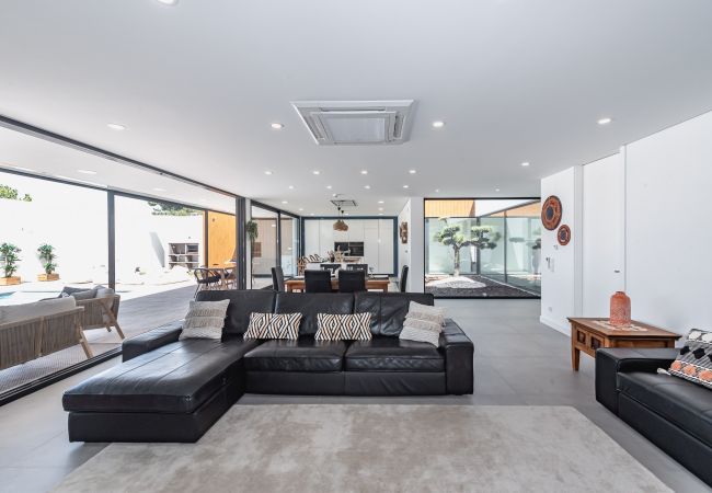 Casa em Azeitão - Luxurious Spacious home - Azeitão, Setúbal Casa em Azeitão - Luxurious Spacious home - Azeitão, Setúbal