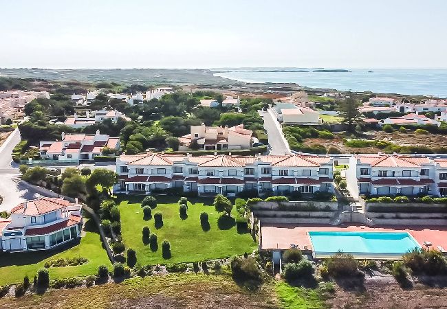 Terraced House in Amoreira - Golfe e Praia: Casa Familiar em Praia D´el Rey Terraced House in Amoreira - Golfe e Praia: Casa Familiar em Praia D´el Rey