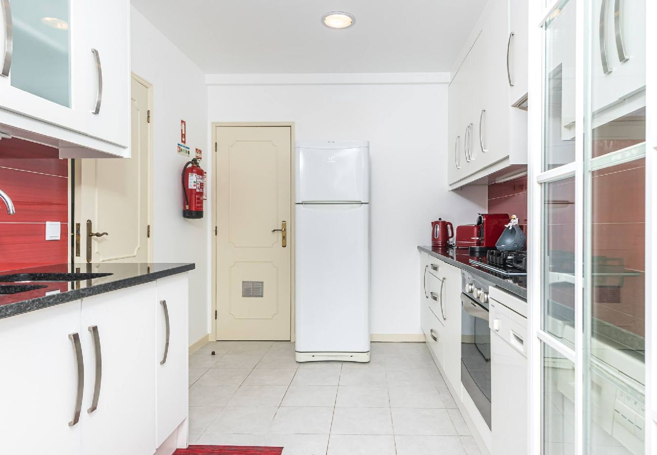 Terraced House in Amoreira - Golfe e Praia: Casa Familiar em Praia D´el Rey Terraced House in Amoreira - Golfe e Praia: Casa Familiar em Praia D´el Rey