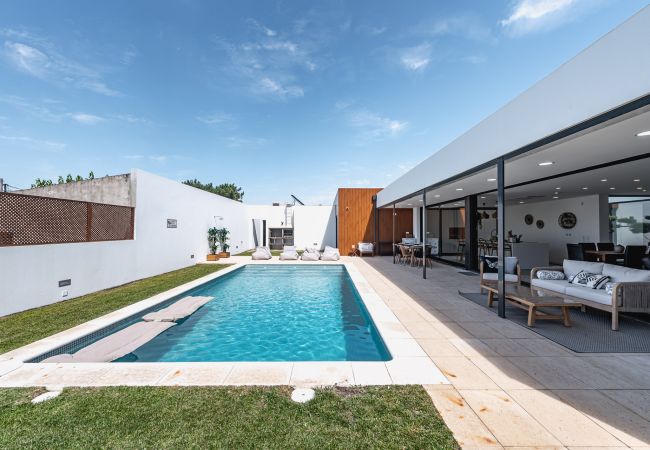 House in Azeitão - Luxurious Spacious home - Azeitão, Setúbal House in Azeitão - Luxurious Spacious home - Azeitão, Setúbal