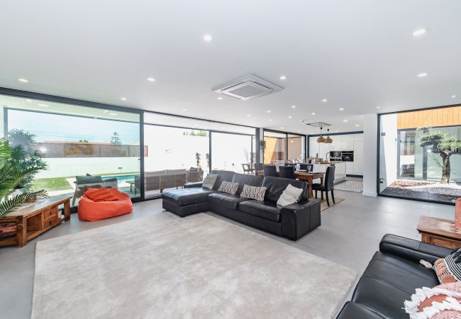 House in Azeitão - Luxurious Spacious home - Azeitão, Setúbal House in Azeitão - Luxurious Spacious home - Azeitão, Setúbal