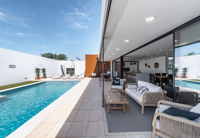 House in Azeitão - Luxurious Spacious home - Azeitão, Setúbal House in Azeitão - Luxurious Spacious home - Azeitão, Setúbal