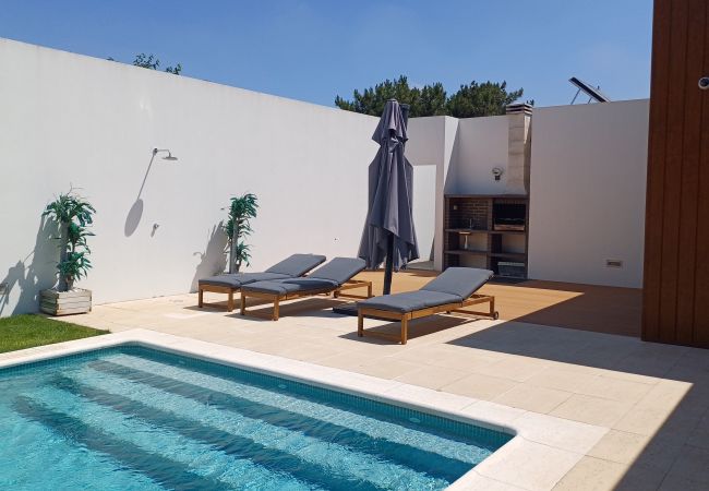 House in Azeitão - Luxurious Spacious home - Azeitão, Setúbal House in Azeitão - Luxurious Spacious home - Azeitão, Setúbal