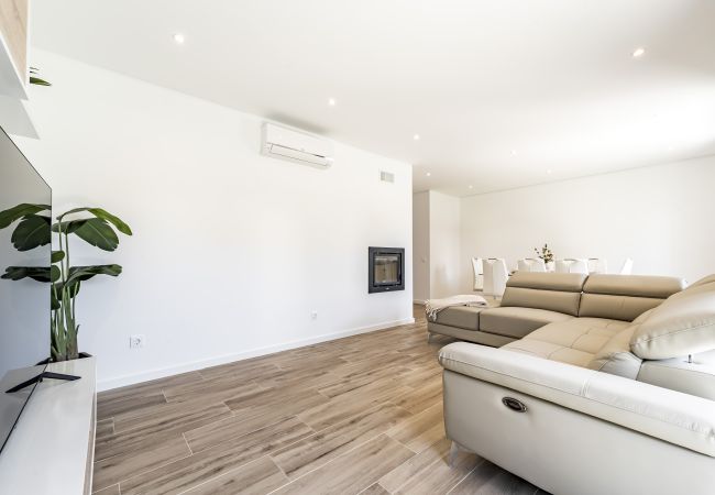 House in Fernão Ferro - The Fruitful Vine Fernao Ferro- Relaxing & Serene House in Fernão Ferro - The Fruitful Vine Fernao Ferro- Relaxing & Serene