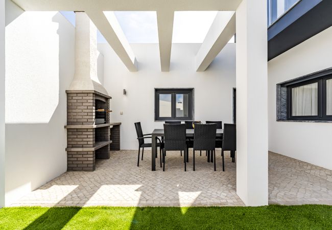 House in Fernão Ferro - The Fruitful Vine Fernao Ferro- Relaxing & Serene House in Fernão Ferro - The Fruitful Vine Fernao Ferro- Relaxing & Serene