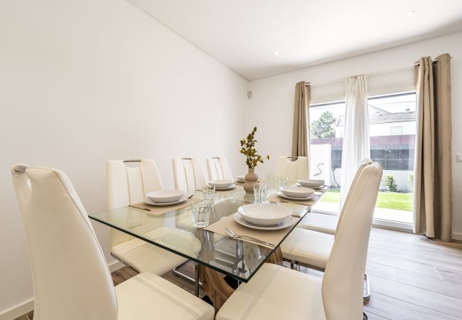 Casa en Fernão Ferro - The Fruitful Vine Fernao Ferro- Relaxing & Serene Casa en Fernão Ferro - The Fruitful Vine Fernao Ferro- Relaxing & Serene