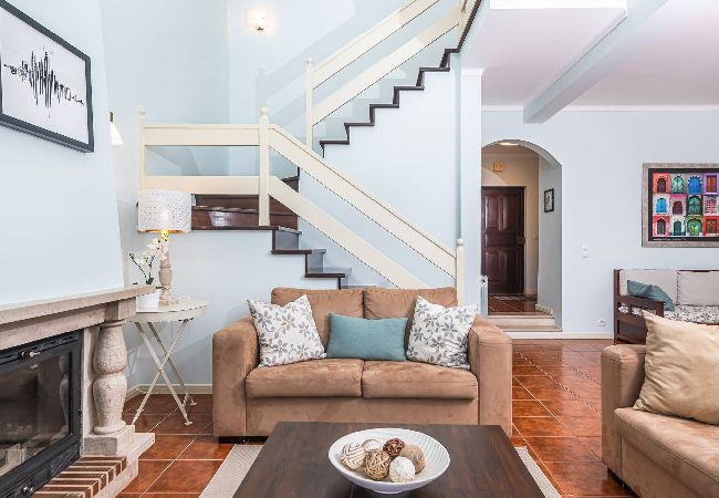 Maison mitoyenne à Amoreira - Golfe e Praia: Casa Familiar em Praia D´el Rey Maison mitoyenne à Amoreira - Golfe e Praia: Casa Familiar em Praia D´el Rey