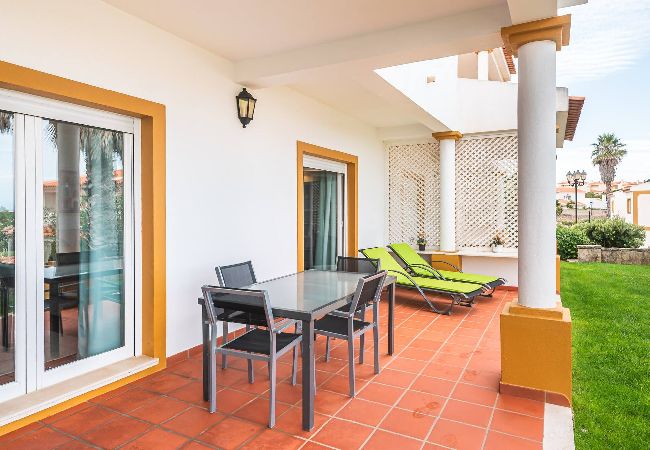 Maison mitoyenne à Amoreira - Golfe e Praia: Casa Familiar em Praia D´el Rey Maison mitoyenne à Amoreira - Golfe e Praia: Casa Familiar em Praia D´el Rey