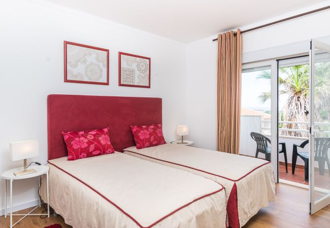 Maison mitoyenne à Amoreira - Golfe e Praia: Casa Familiar em Praia D´el Rey Maison mitoyenne à Amoreira - Golfe e Praia: Casa Familiar em Praia D´el Rey