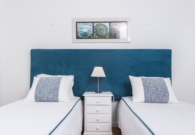 Maison mitoyenne à Amoreira - Golfe e Praia: Casa Familiar em Praia D´el Rey Maison mitoyenne à Amoreira - Golfe e Praia: Casa Familiar em Praia D´el Rey