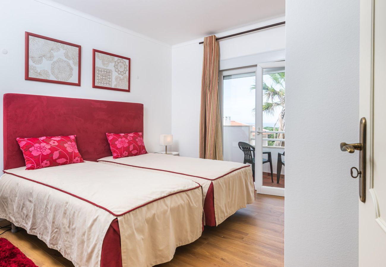 Maison mitoyenne à Amoreira - Golfe e Praia: Casa Familiar em Praia D´el Rey Maison mitoyenne à Amoreira - Golfe e Praia: Casa Familiar em Praia D´el Rey